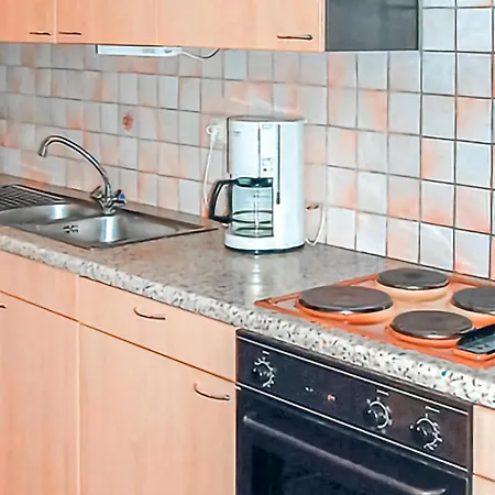 Апартаменты C *